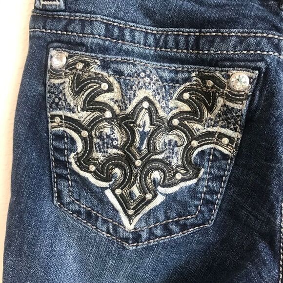 Miss Me Signature Straight Jeans, Size 26 - Picture 2 of 10